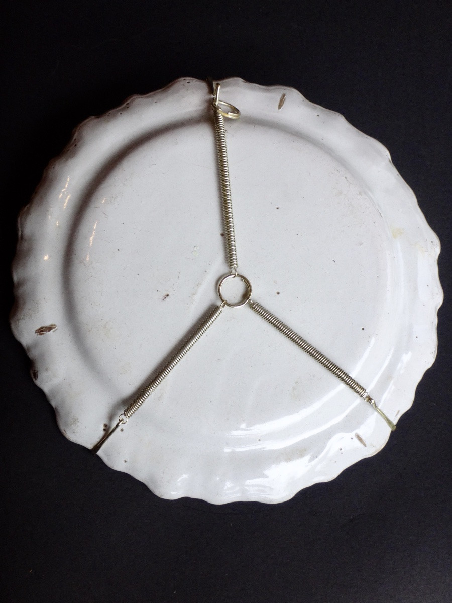 Manufacture De Lyon Pair Of Plates In 18th Century Polychrome Earthenware-photo-3