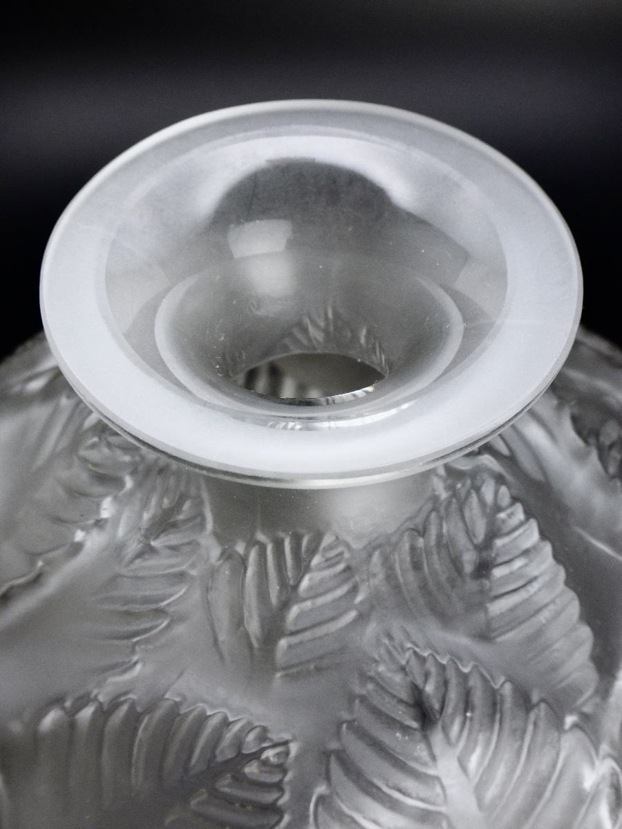 René LALIQUE  Vase ORMEAUX  1ère Édition de 1926 signé et numéroté  N°984-photo-4