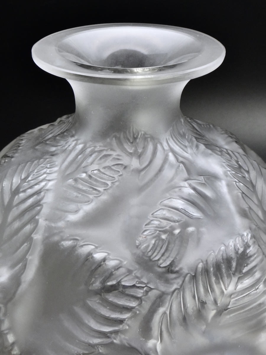 René LALIQUE  Vase ORMEAUX  1ère Édition de 1926 signé et numéroté  N°984-photo-4