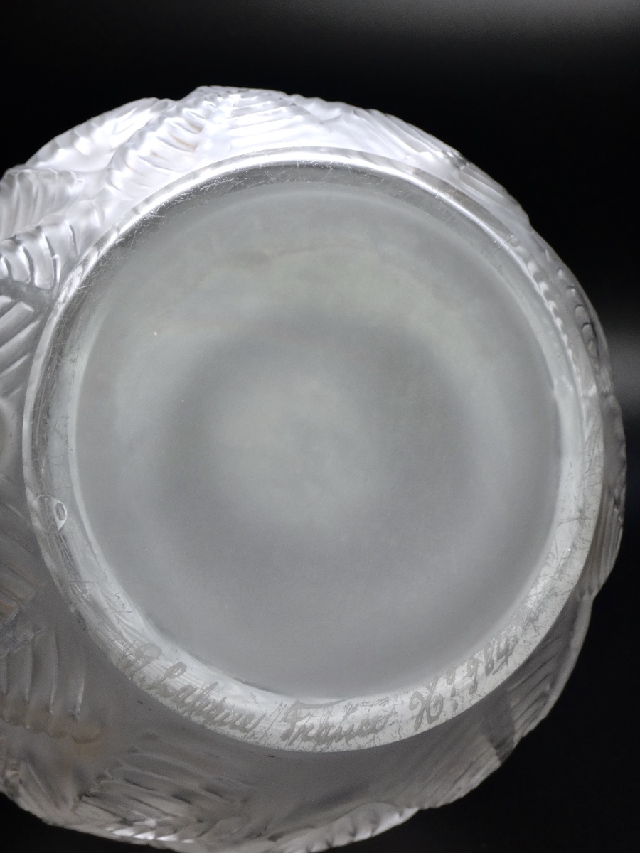 René LALIQUE  Vase ORMEAUX  1ère Édition de 1926 signé et numéroté  N°984-photo-1