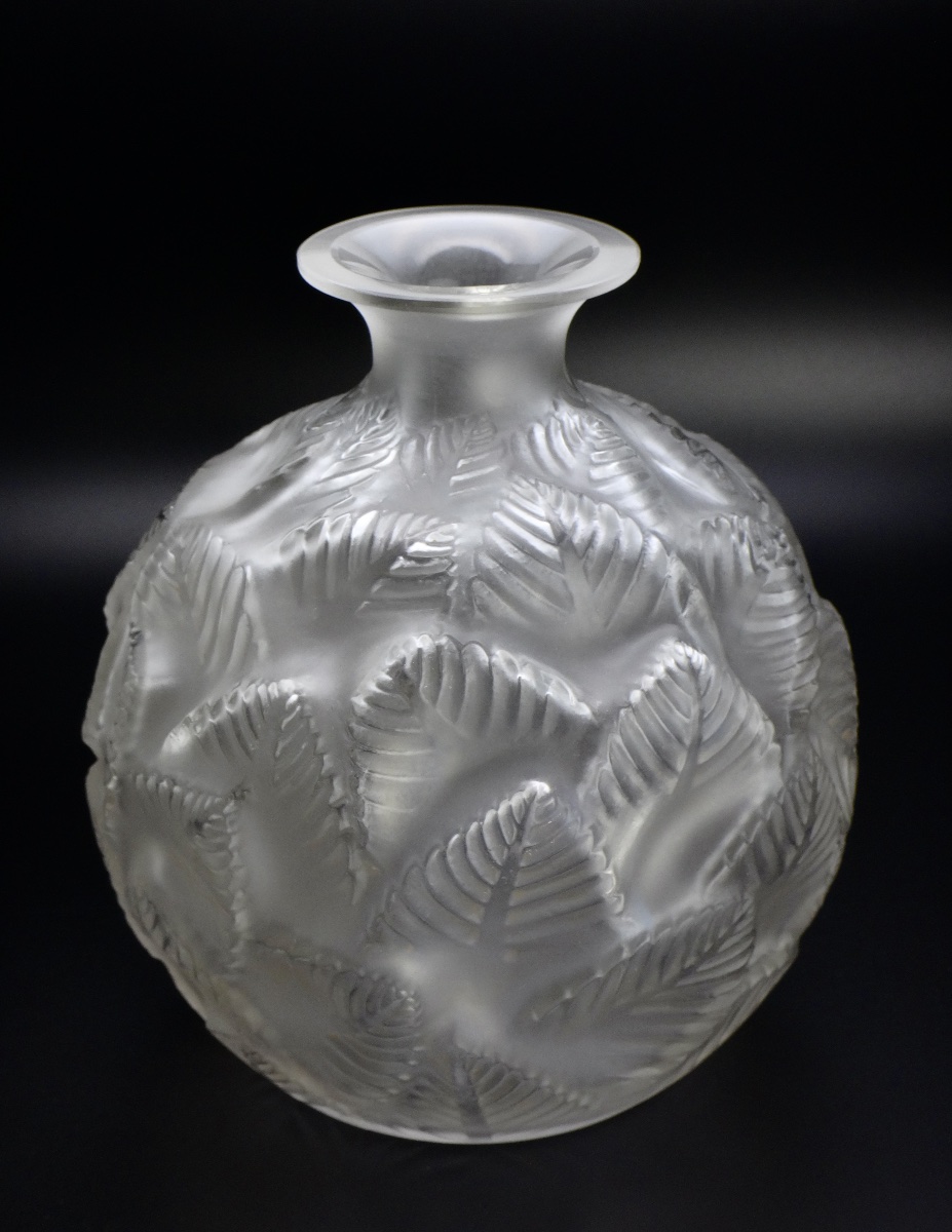 René LALIQUE  Vase ORMEAUX  1ère Édition de 1926 signé et numéroté  N°984