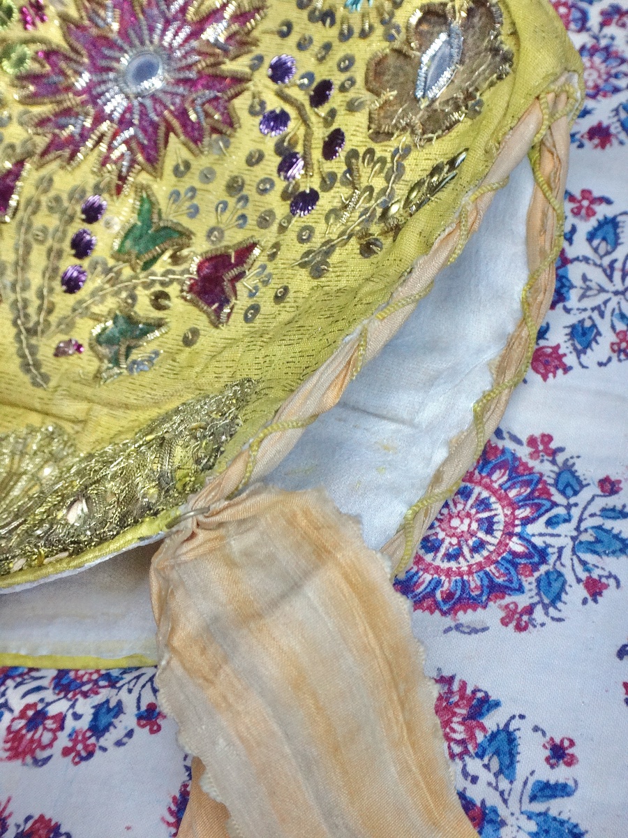 Coiffe traditionnelle alsacienne dite bonnet à bec époque XVIIIe-photo-1