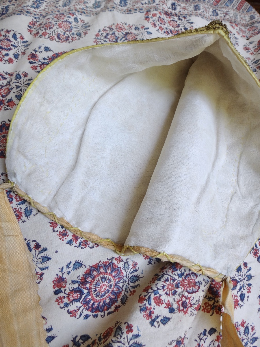 Coiffe traditionnelle alsacienne dite bonnet à bec époque XVIIIe-photo-2