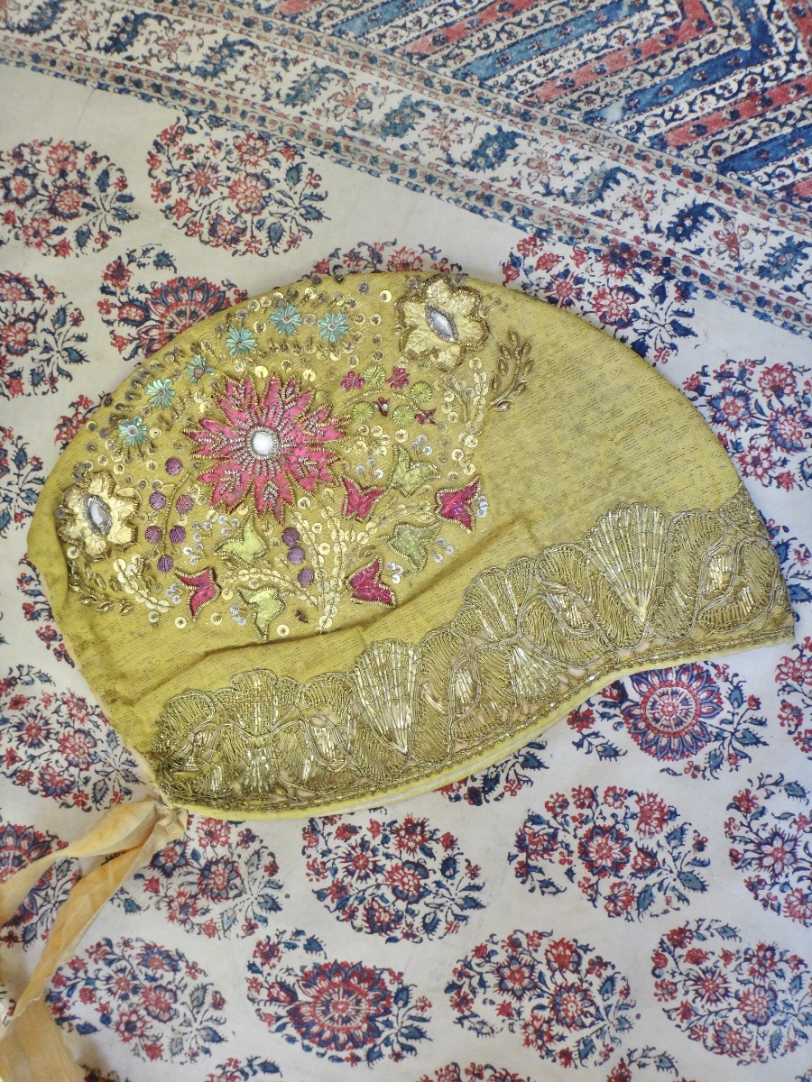 Coiffe traditionnelle alsacienne dite bonnet à bec époque XVIIIe-photo-4