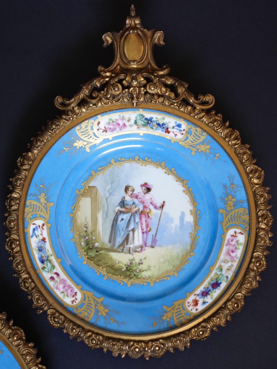 Pair Of Sèvres Porcelain Wall Plates With Bronze Frames In The 19th-century Rocaille Style 1876-photo-2