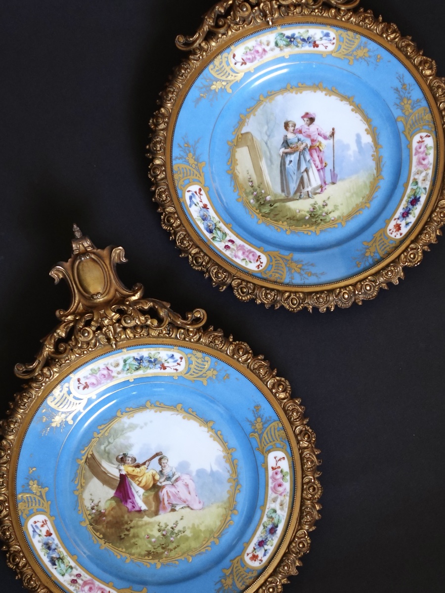 Pair Of Sèvres Porcelain Wall Plates With Bronze Frames In The 19th-century Rocaille Style 1876-photo-1