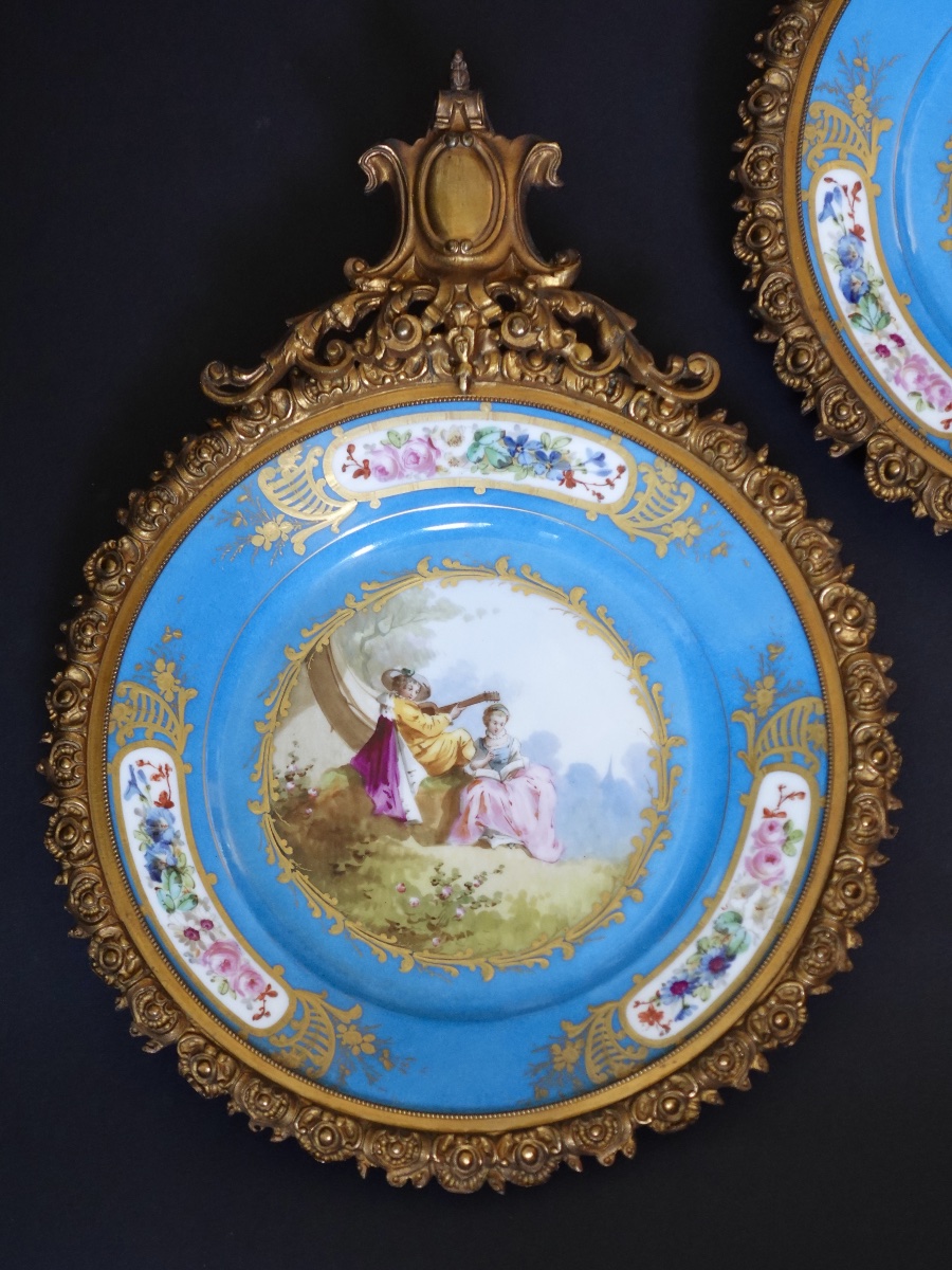 Pair Of Sèvres Porcelain Wall Plates With Bronze Frames In The 19th-century Rocaille Style 1876-photo-3