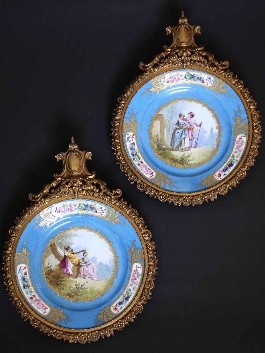 Pair Of Sèvres Porcelain Wall Plates With Bronze Frames In The 19th-century Rocaille Style 1876