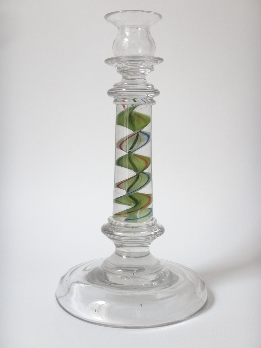 Cristal de Saintt Louis Bougeoir sulfure en verre soufflé  époque XIXe