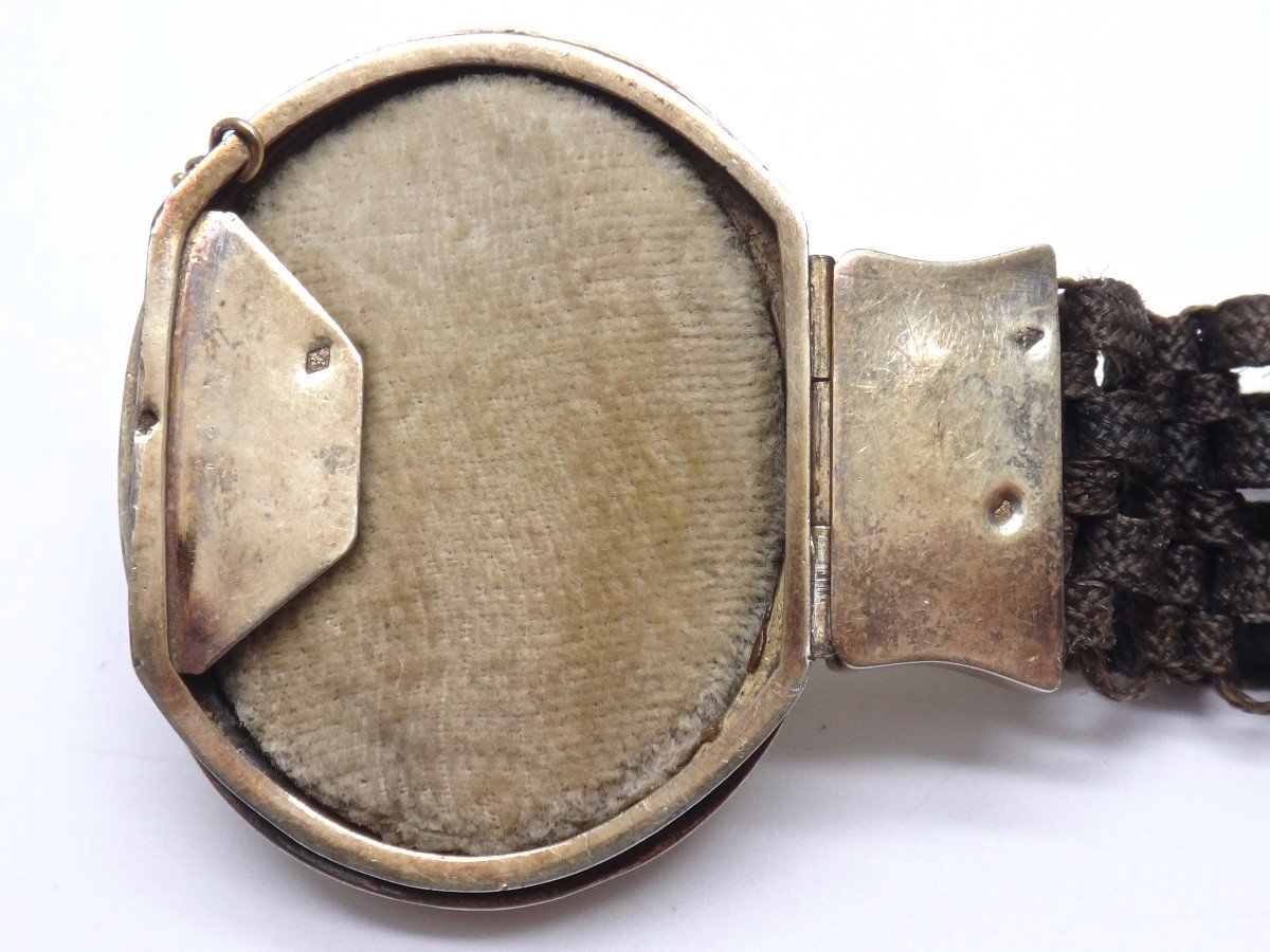 Bracelet en cheveux orné d'une miniature monture en vermeil mourning époque fin XVIIIe-photo-1