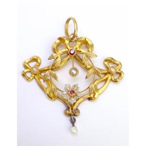 Louis XVI Style Pendant In 18k Gold 19th Century