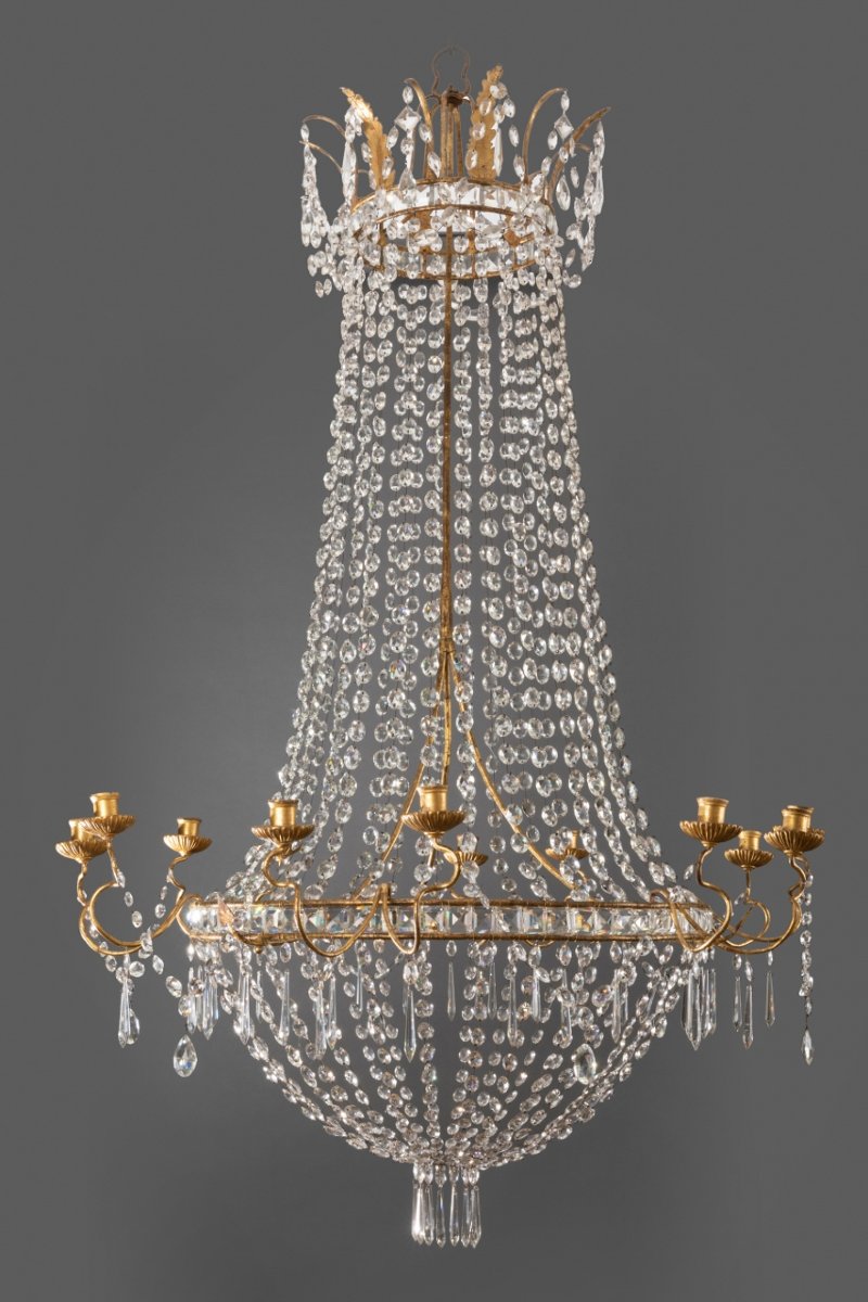 Very Large Italian Chandelier In Gilded Iron And Crystals 18th Century