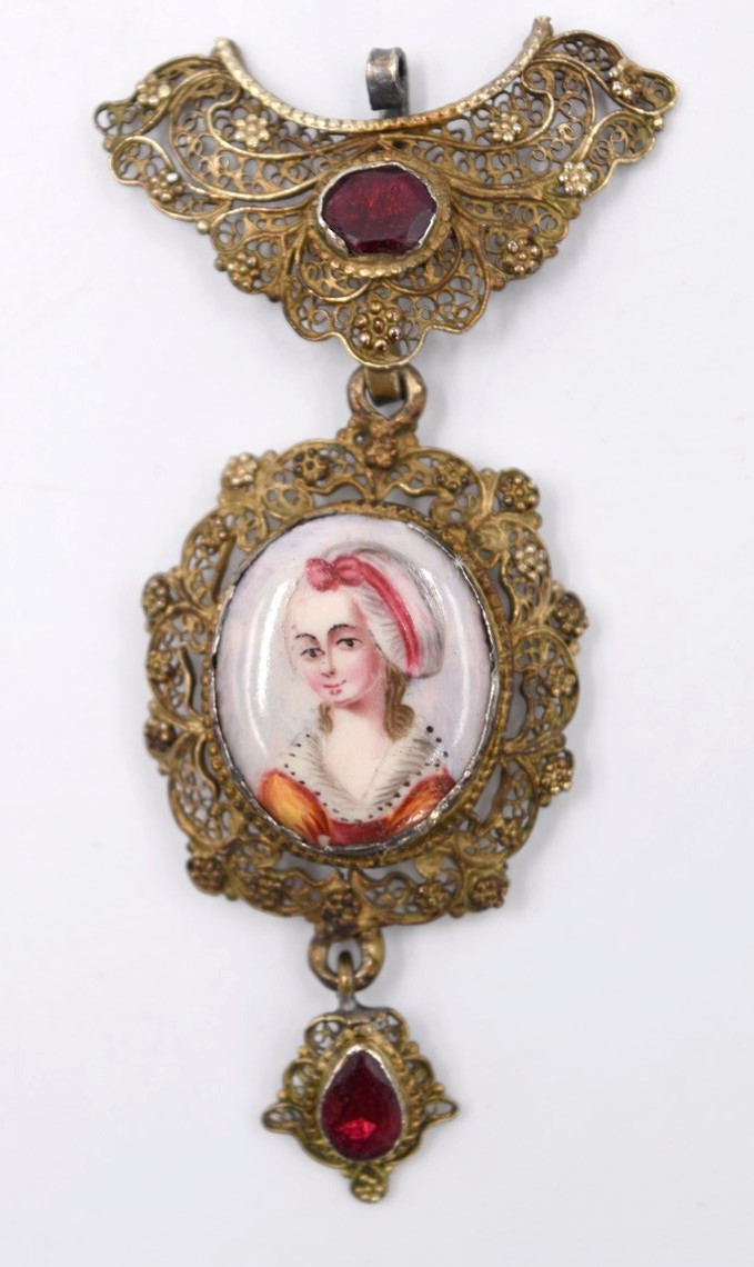 Miniature Portrait Pendant On Porcelain, Early 19th Century, Vermeil Filigree 