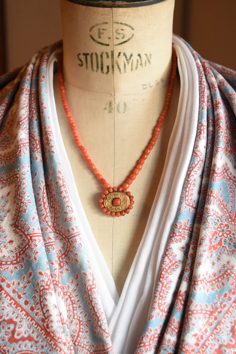 Ancien Collier Perles Facettées De Corail Vermeil Et Fermoir En Or-photo-4