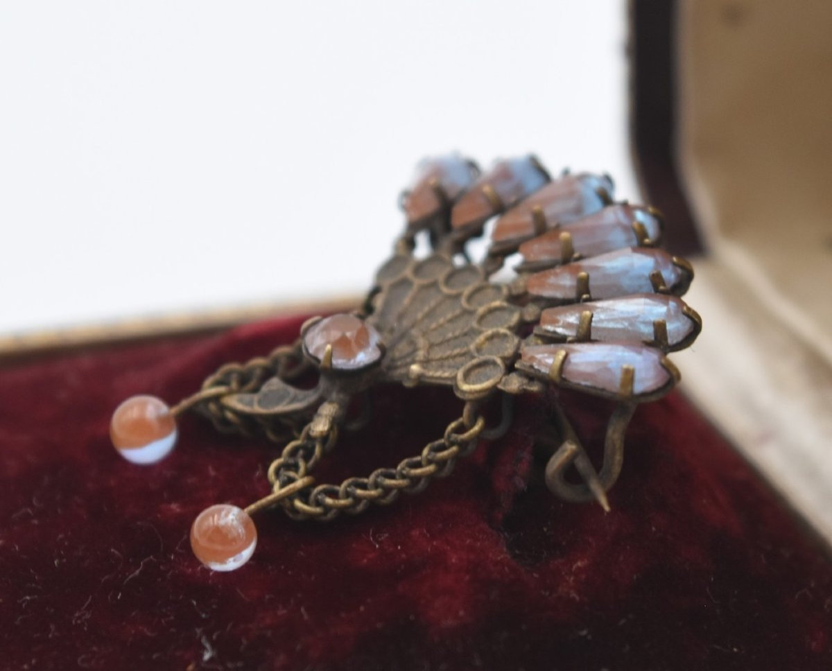 Antique Fan-shaped Brooch In Sapphire And Brass-photo-3