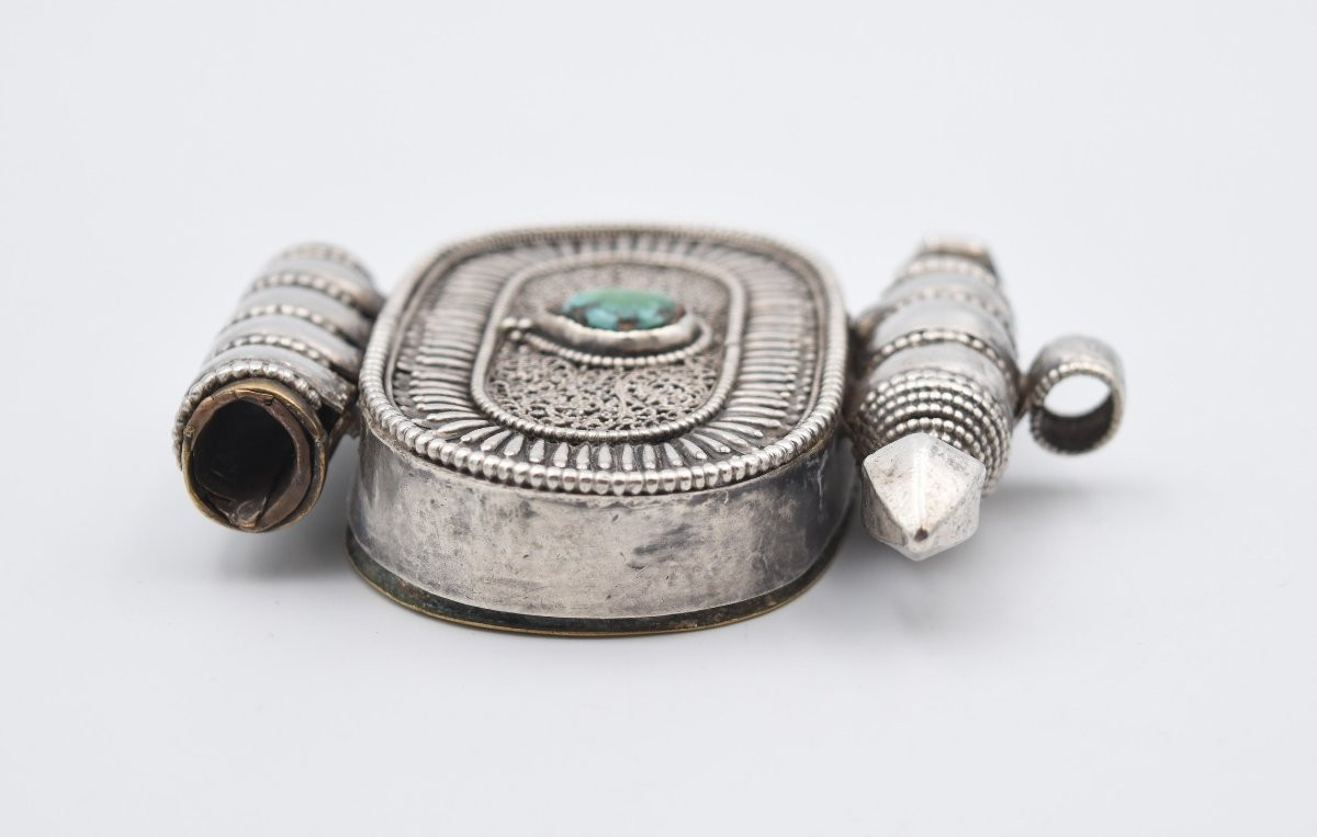 Antique Large Gau Tibet Nepal Pendant In Turquoise Silver And Brass-photo-2