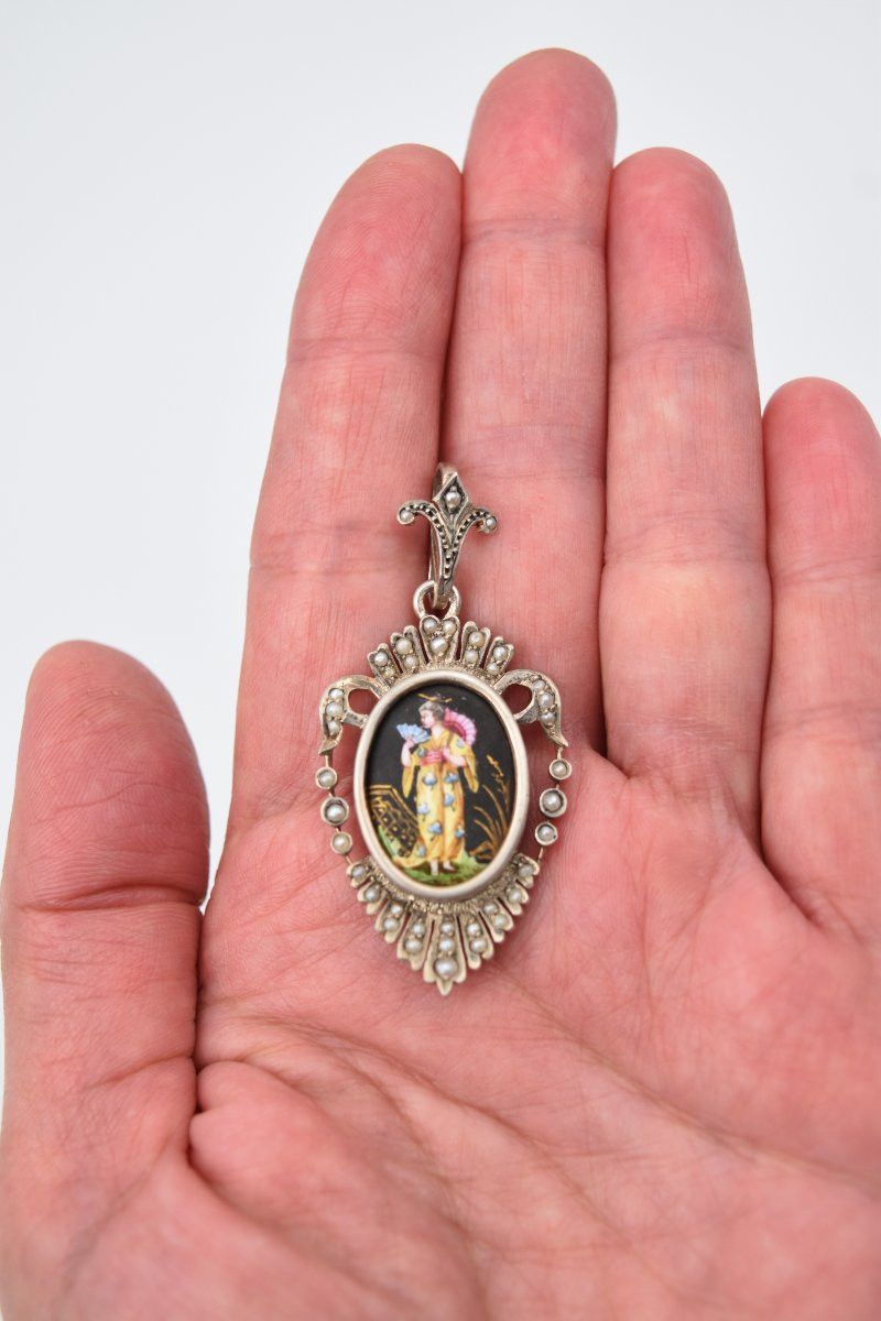 Ancien pendentif argent perles et porcelaine décor japonisant de geisha-photo-1