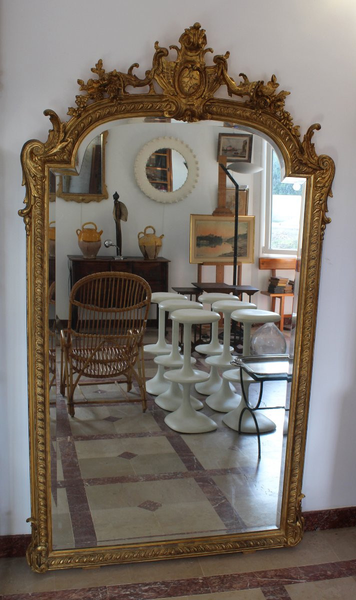 Large 19th-century Wooden And Gilt-studded Mirror With A Cornucopia Design, 210 X 1117 Cm-photo-2