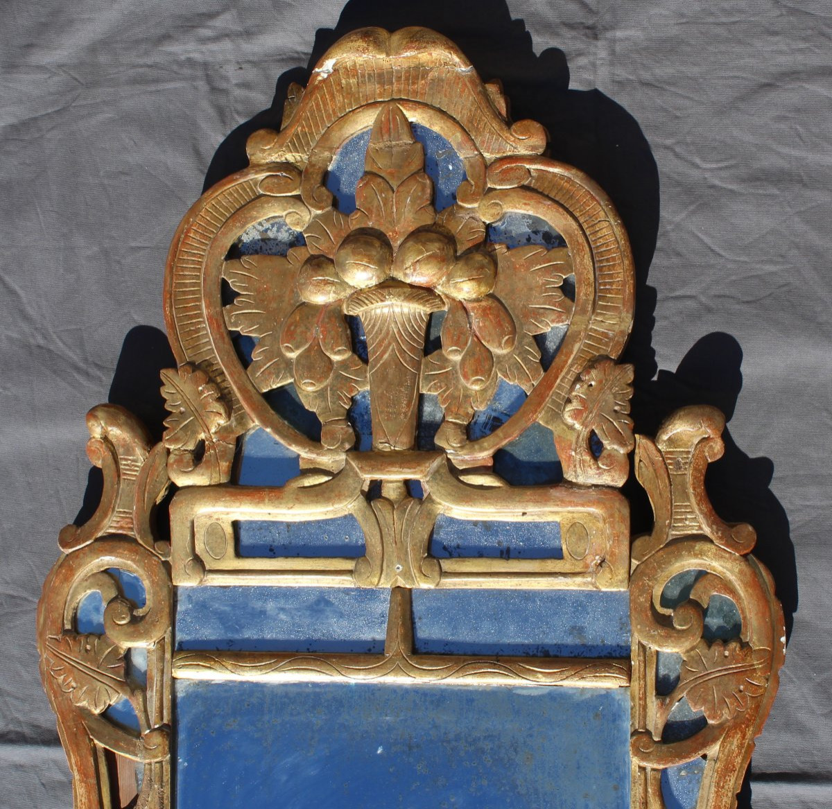 Grand miroir à parecloses dit de Beaucaire d' époque Louis XV en bois doré-photo-2