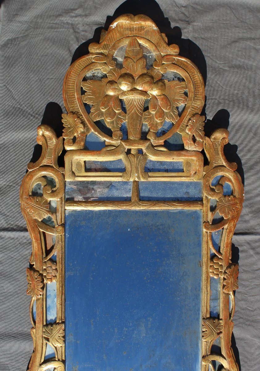 Grand miroir à parecloses dit de Beaucaire d' époque Louis XV en bois doré-photo-1
