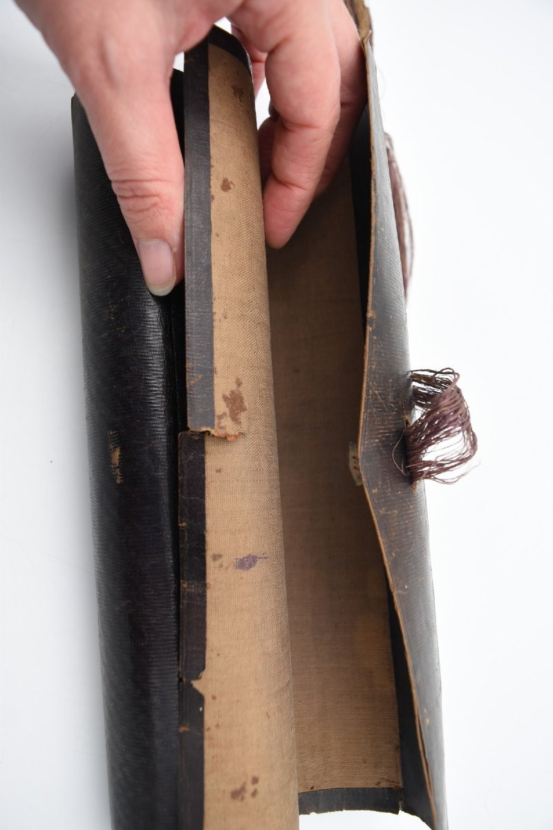 Écritoire cylindrique déroulant de voyage ou campagne maroquin Premier Empire-photo-2