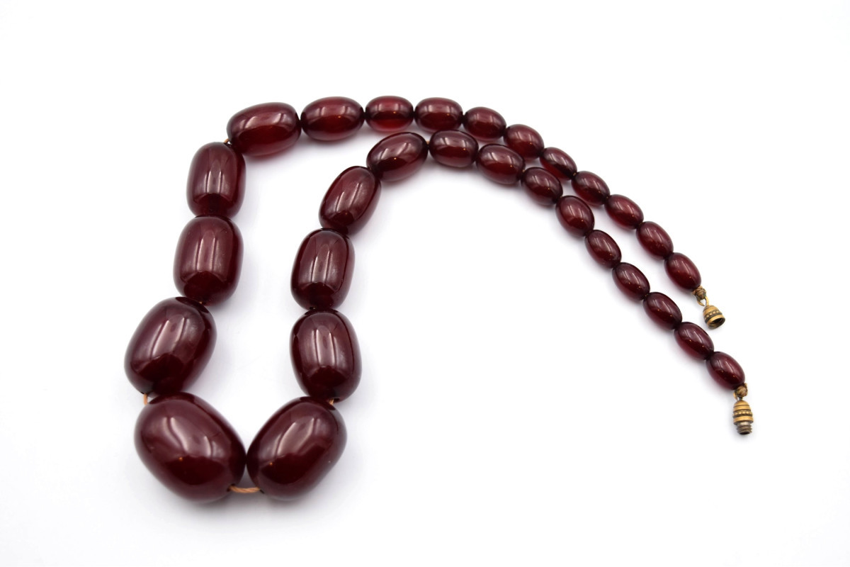 Vintage Red Cherry Amber Futuran Bakelite Necklace