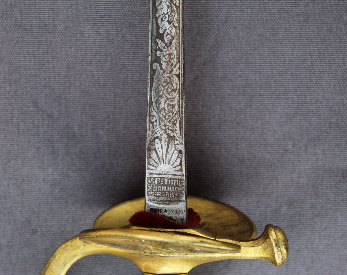 Keyboard Sword (polytechnician's Tangent) With A Three-sided Hollow Blade -photo-1