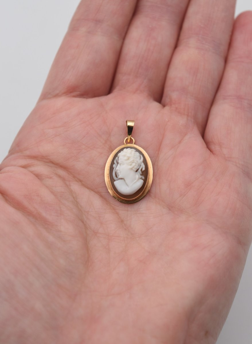 Pendentif vintage or 14 carats et camée de profil d'homme à l'antique-photo-2
