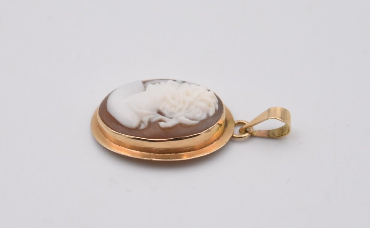 Pendentif vintage or 14 carats et camée de profil d'homme à l'antique-photo-2