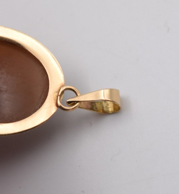 Pendentif vintage or 14 carats et camée de profil d'homme à l'antique-photo-6