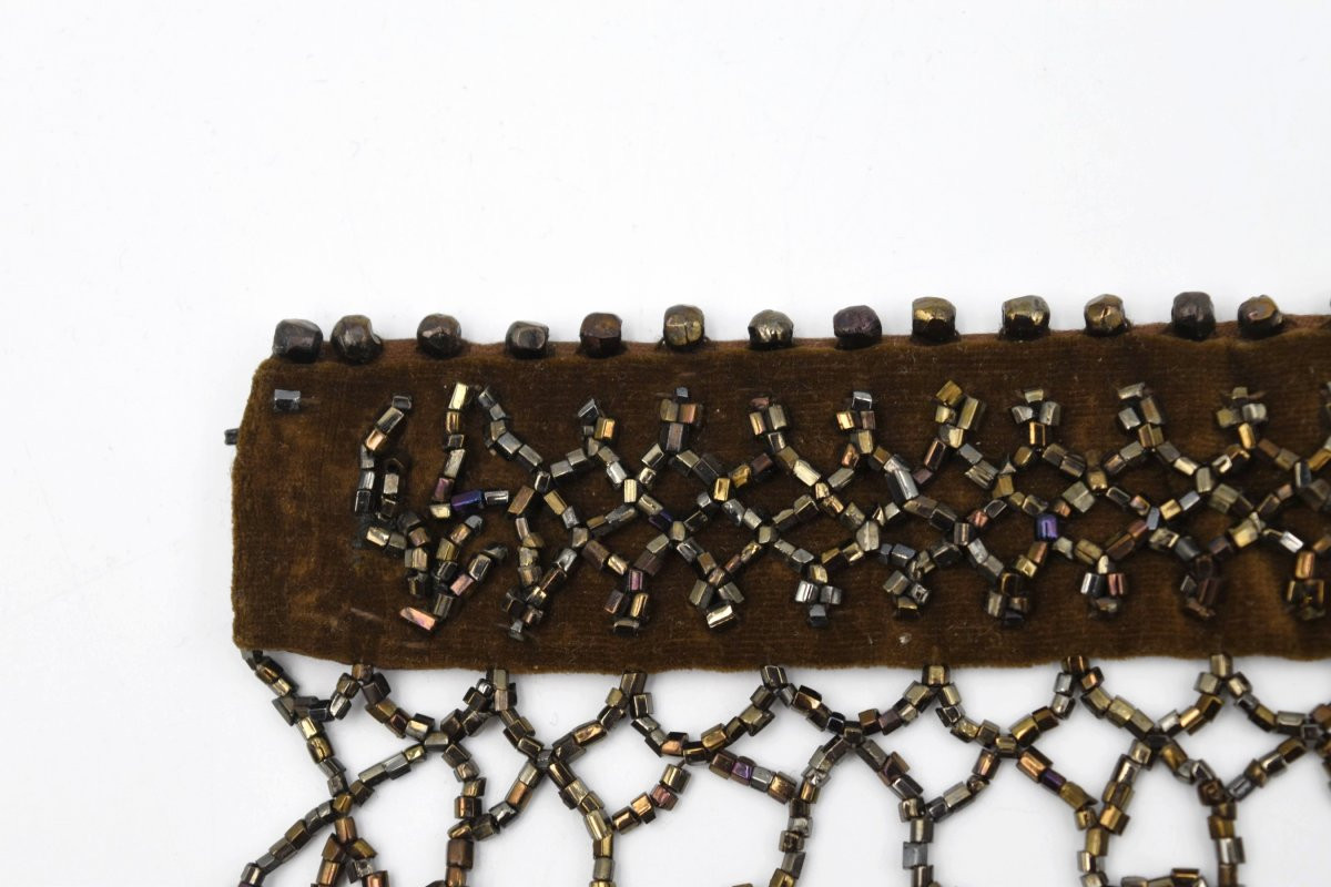 Genuine 1920s Velvet Choker Necklace With Rocailles Pearls From The Roaring Twenties-photo-1