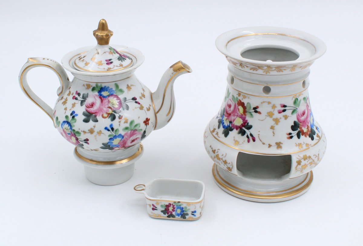 Paris Porcelain Teapot Decorated With Floral Motifs-photo-1