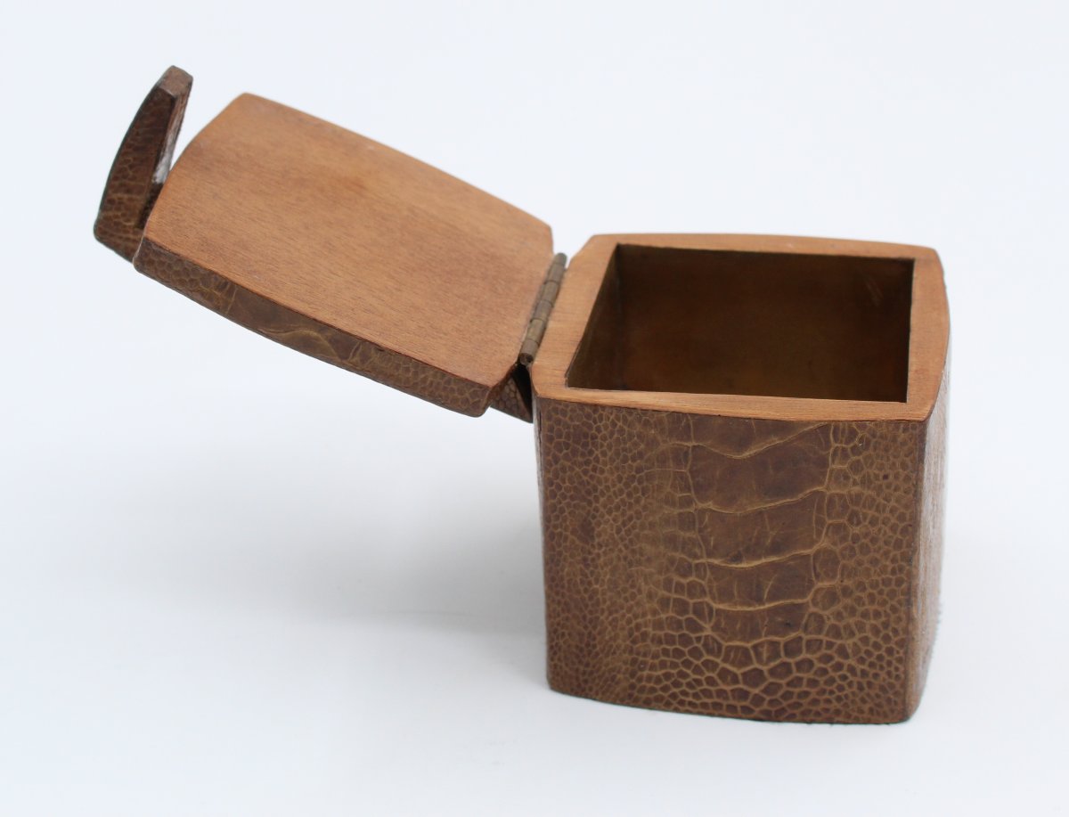 R & Y Augousti Vintage Wood And Brass Box-photo-1