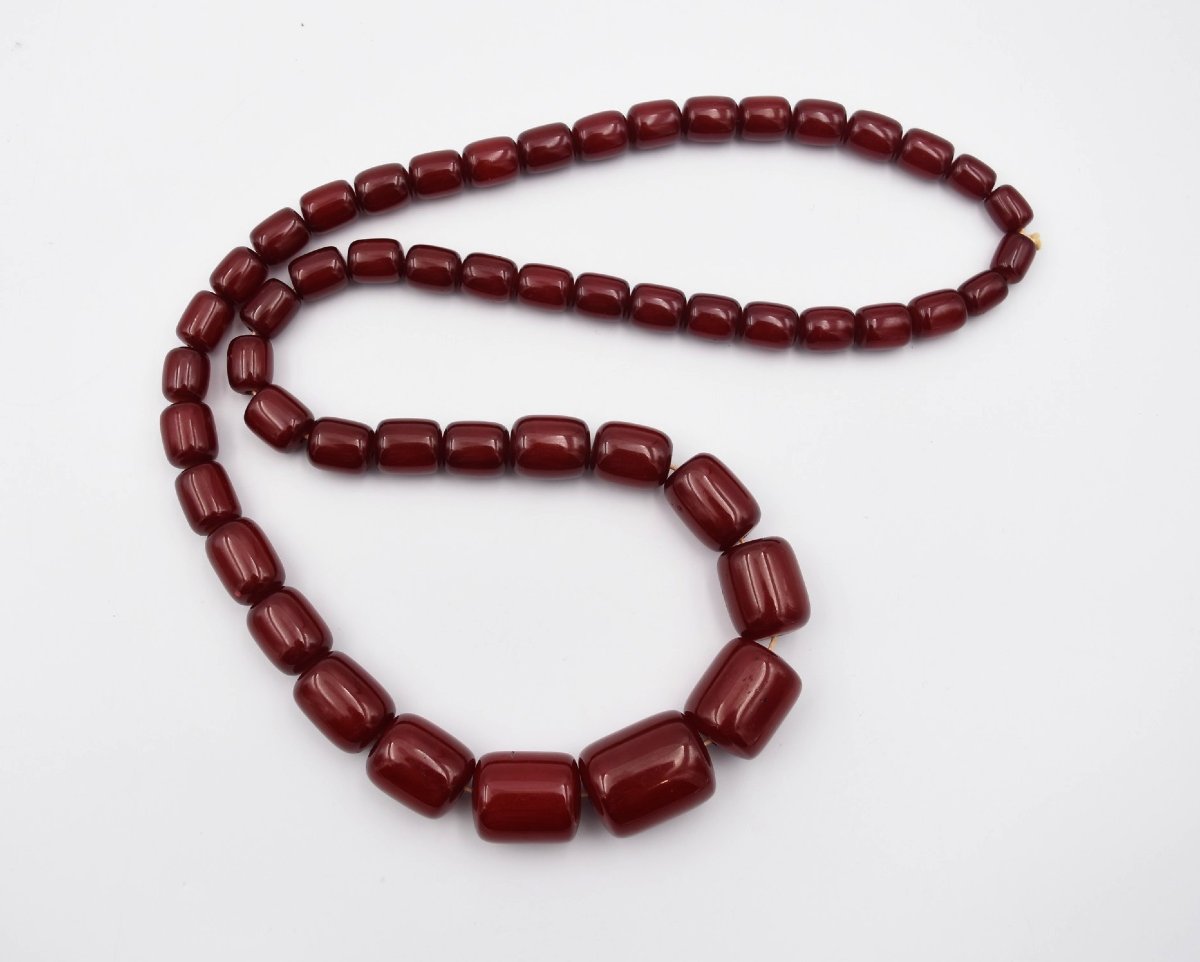 Ancien collier en bakelite rouge red cherry amber futuran