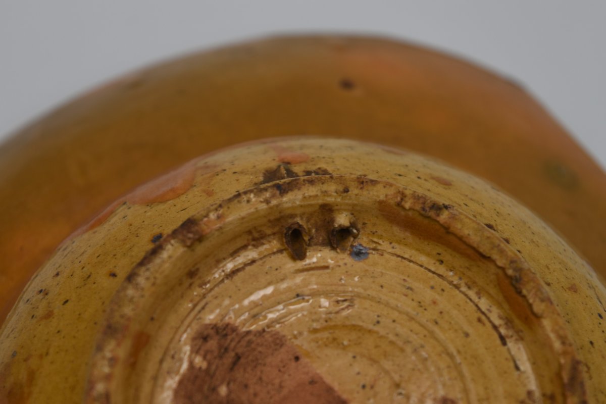 Rare ancien plat à barbe en terre vernissée jaune Apt Castellet-photo-8