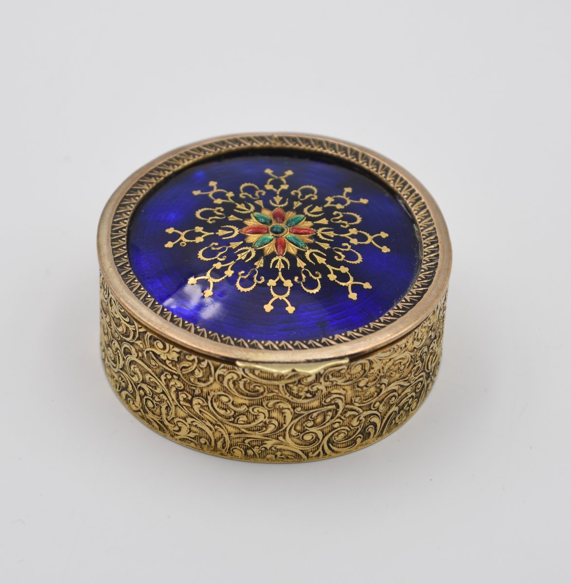 Ancienne petite boite à bijoux émaux bressans et bronze ou laiton doré