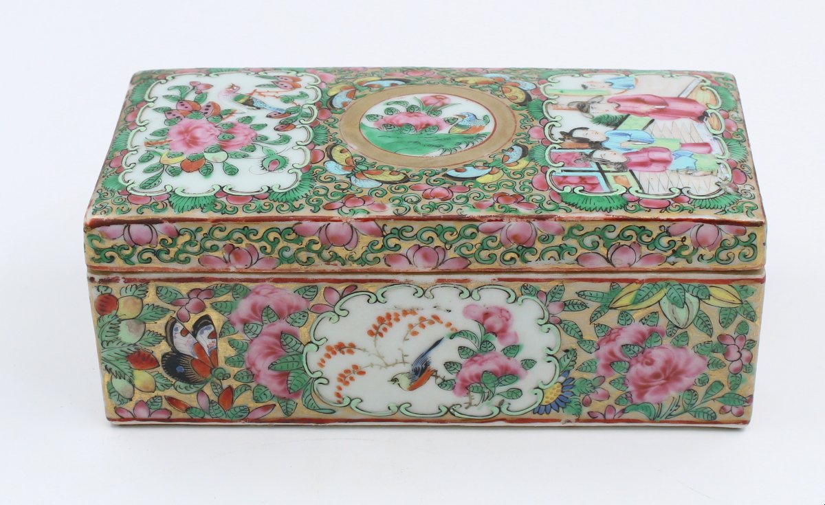 Boite en porcelaine de canton XIXème 