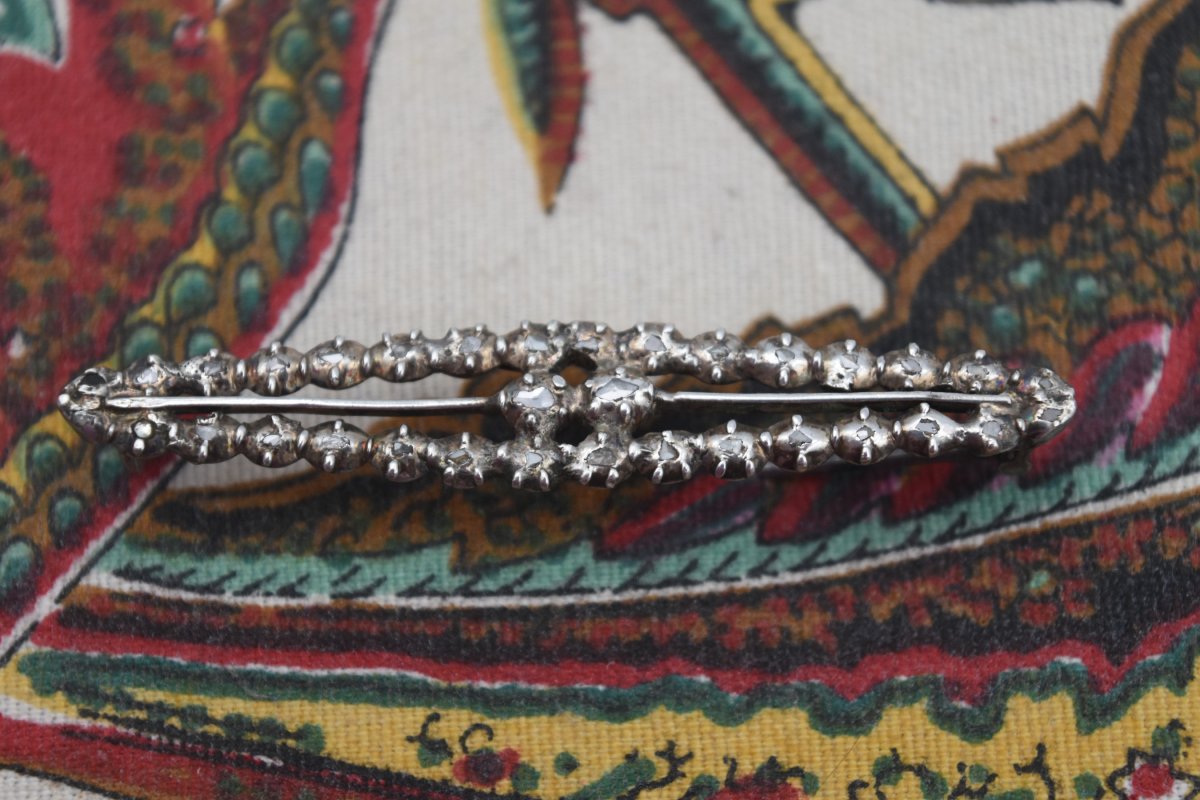Antique Silver And Rose-cut Diamond Brooch, Traditional Arles Jewelry-photo-3