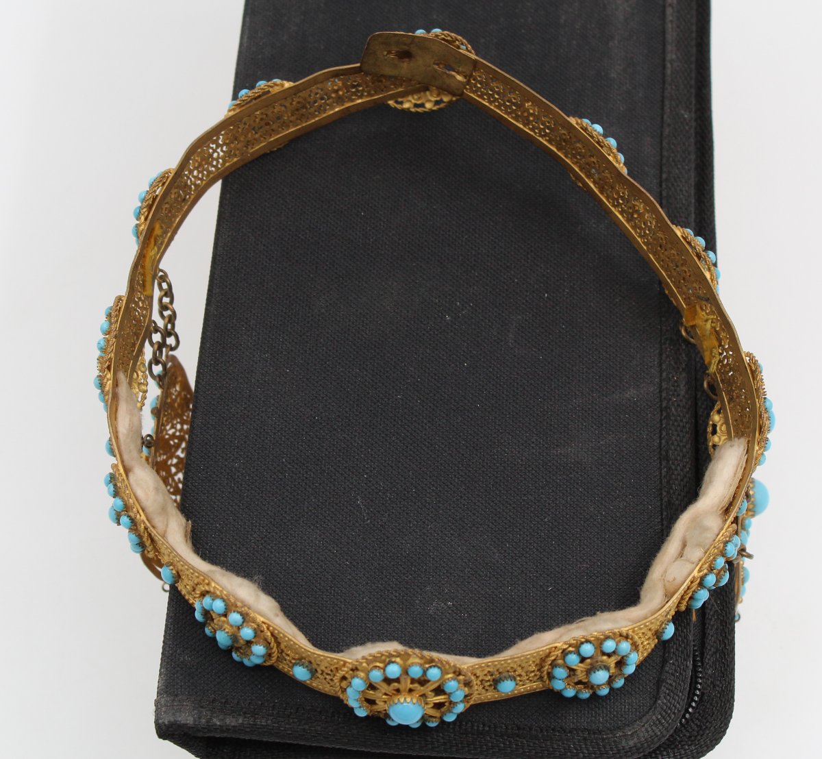19th-century Crown Made Of Gilded Brass And Turquoise-blue Opaline Pearls-photo-7