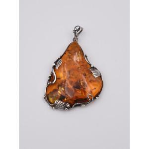 Grand Pendentif En Ambre Et Argent De Style Art Déco