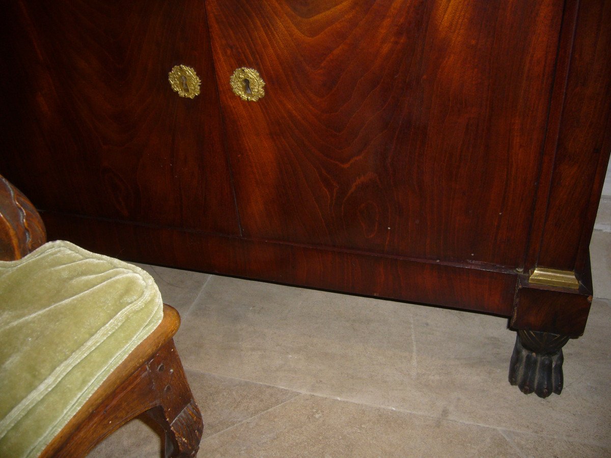 Secretary Empire Return From Egypt-photo-1