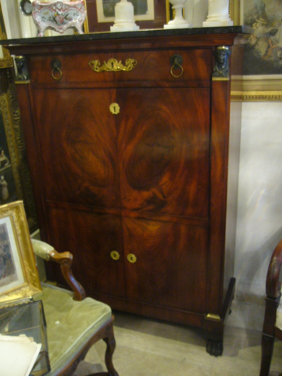 Secretary Empire Return From Egypt-photo-7