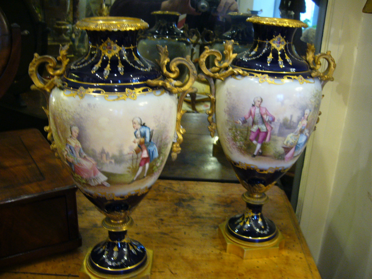 Paire de vases SEVRES