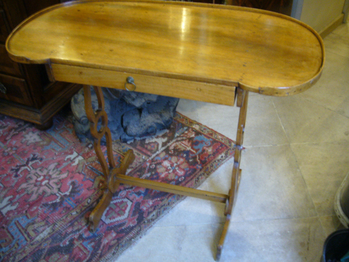 Kidney-shaped Louis XVI Coffee Table