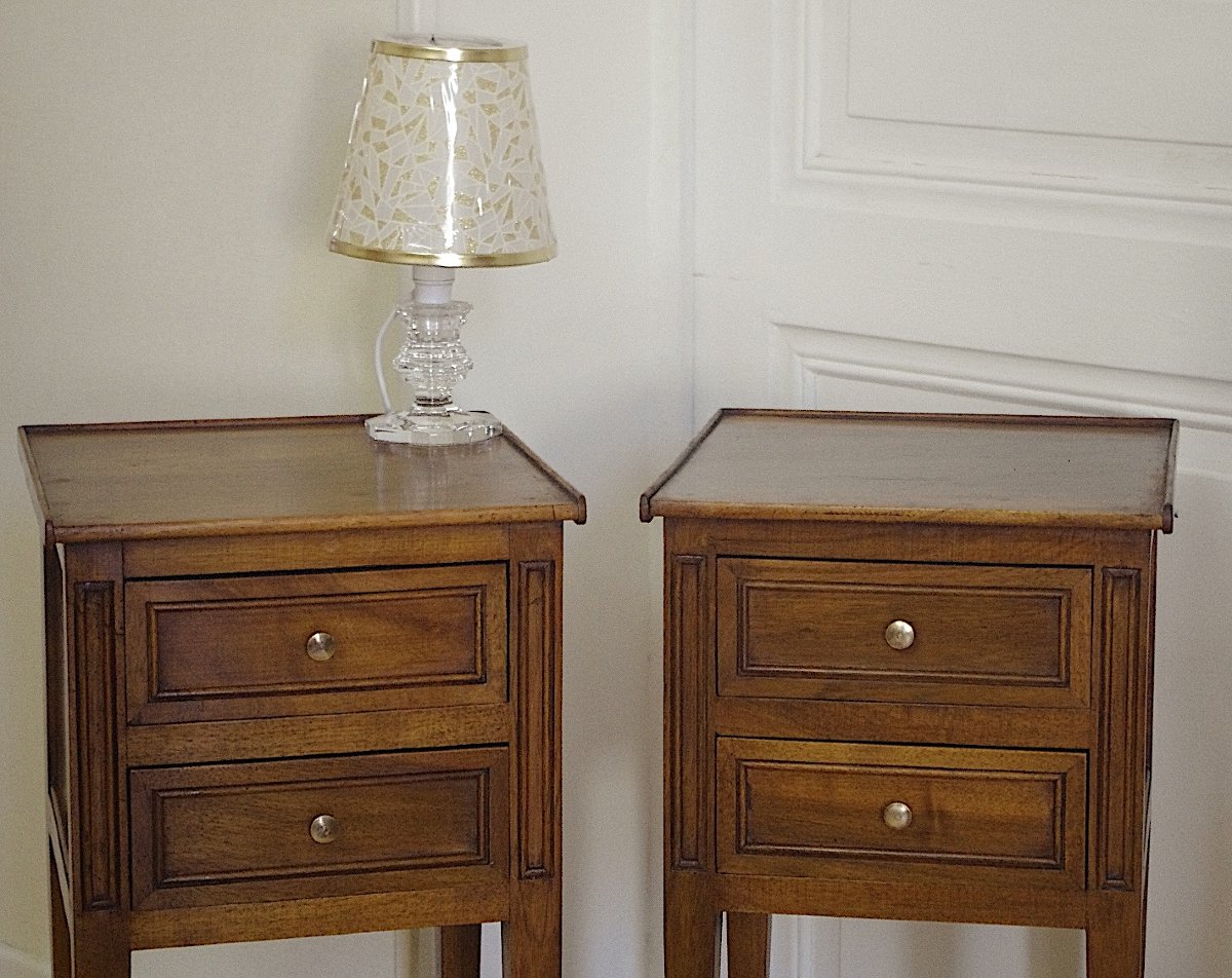 Pair Of Walnut Nightstands-photo-2