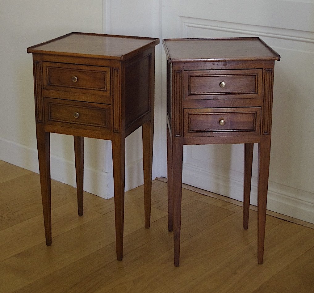 Pair Of Walnut Nightstands-photo-3