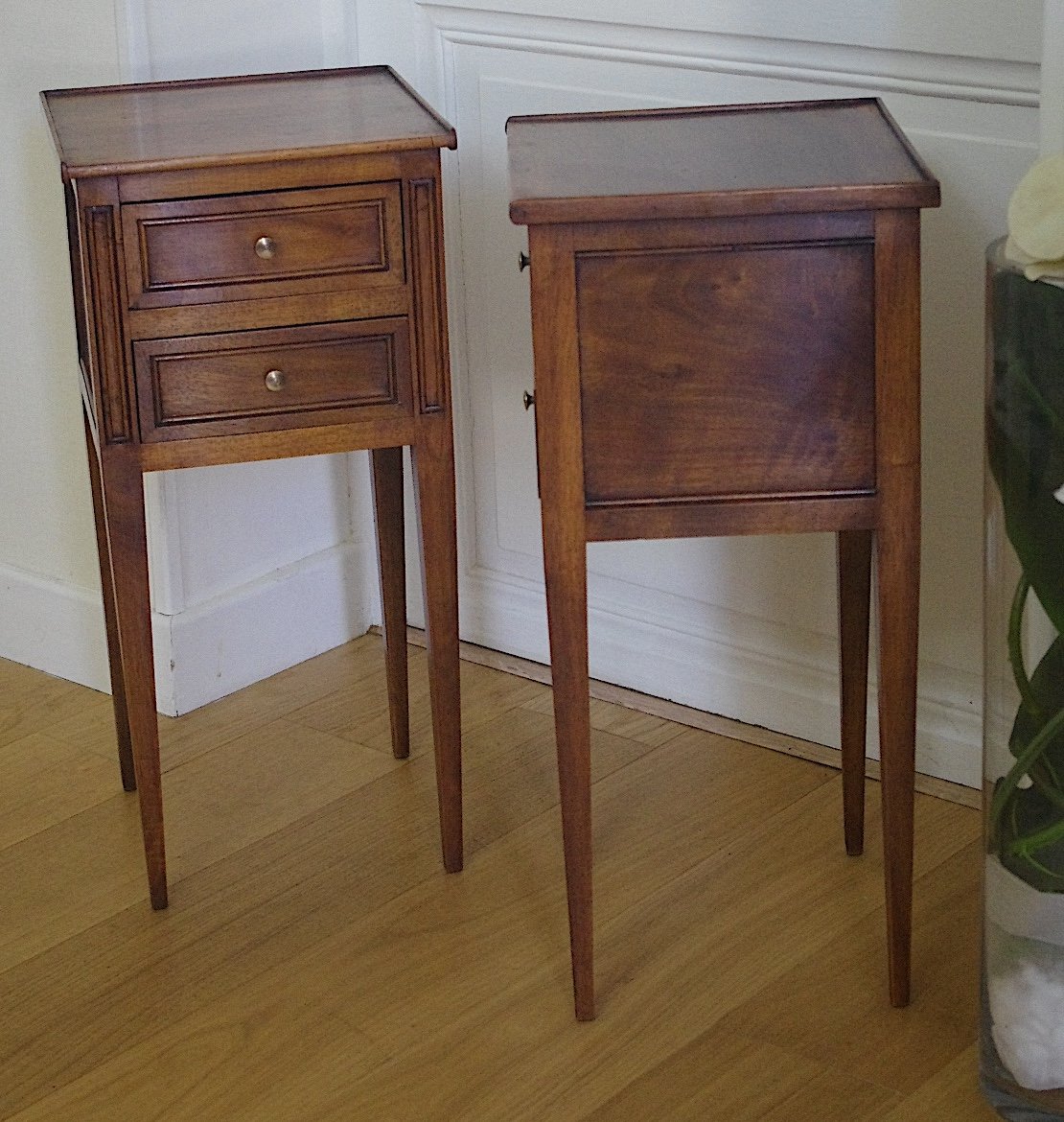 Pair Of Walnut Nightstands-photo-4
