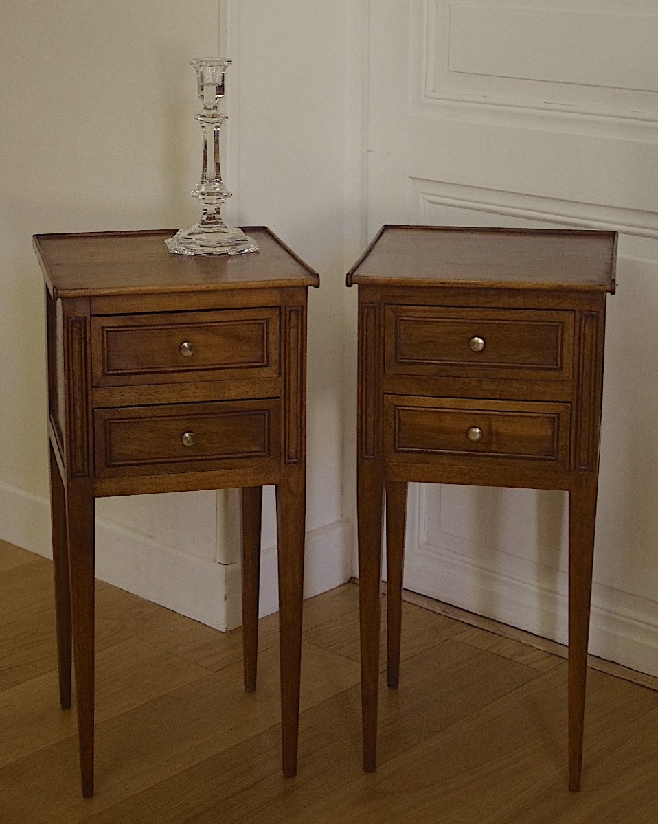 Pair Of Walnut Nightstands-photo-3