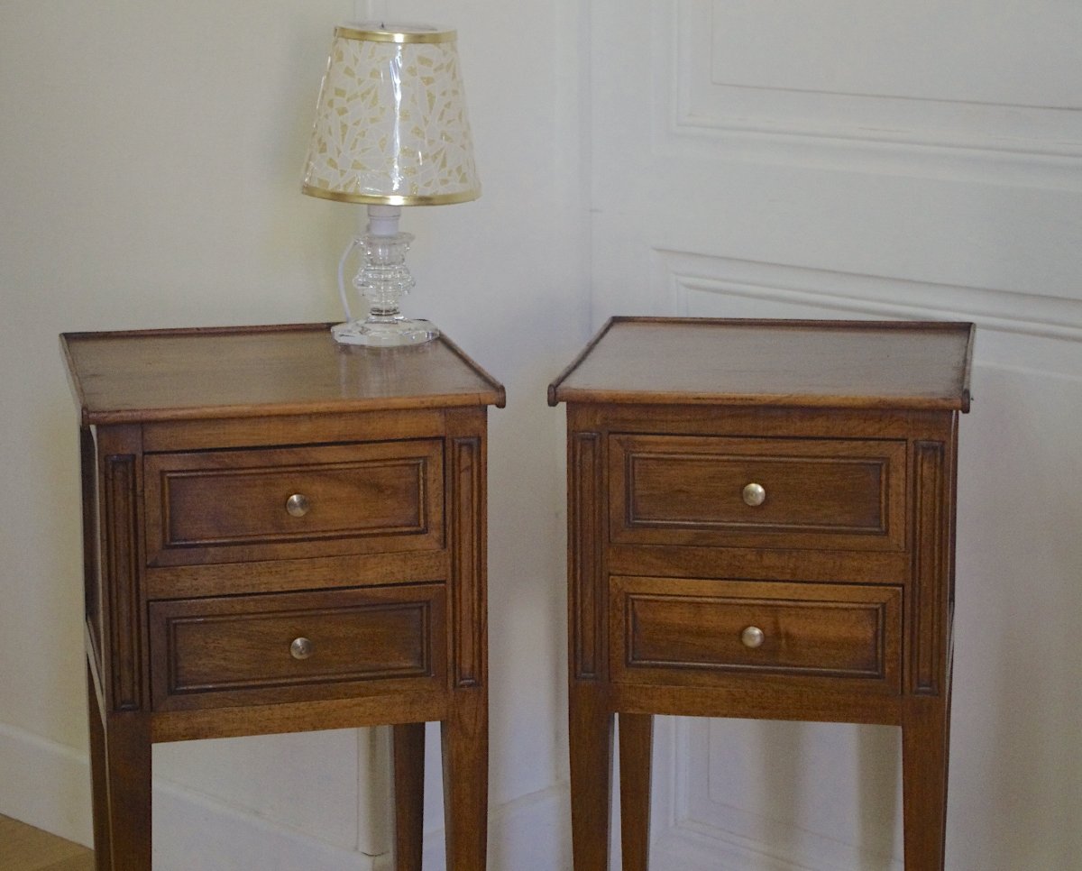 Pair Of Walnut Nightstands-photo-5