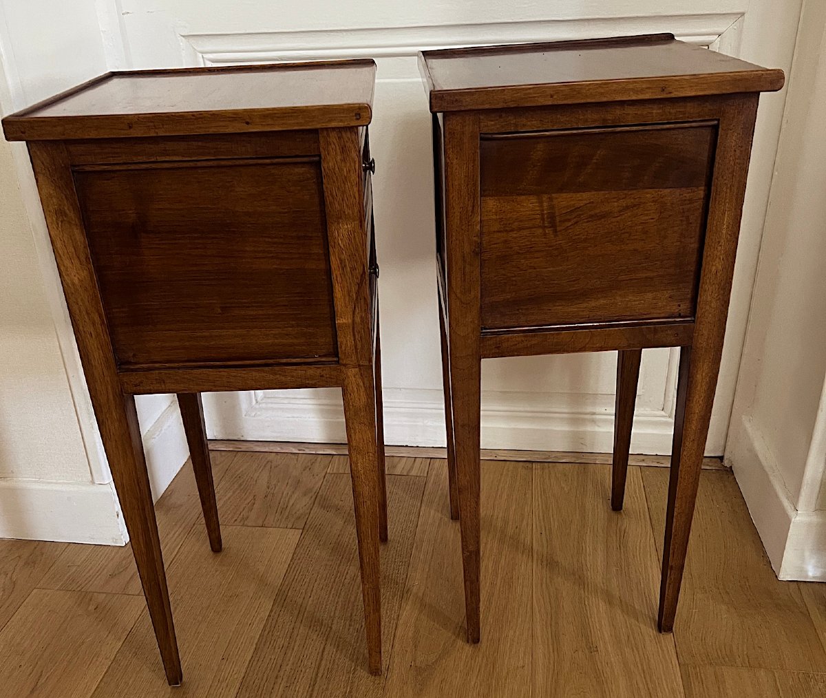 Pair Of Walnut Nightstands-photo-6
